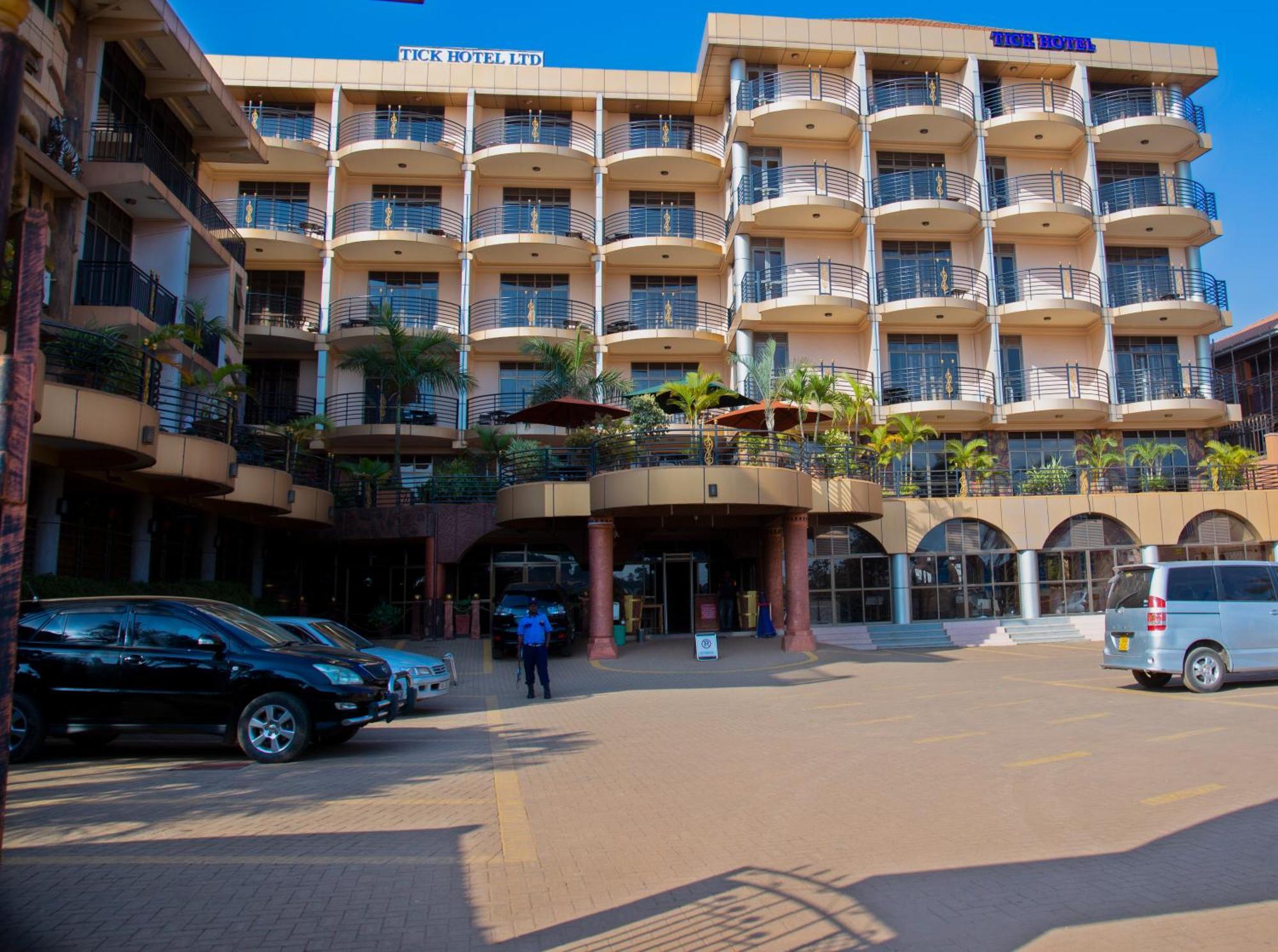 The Tick Hotel Kampala Esterno foto